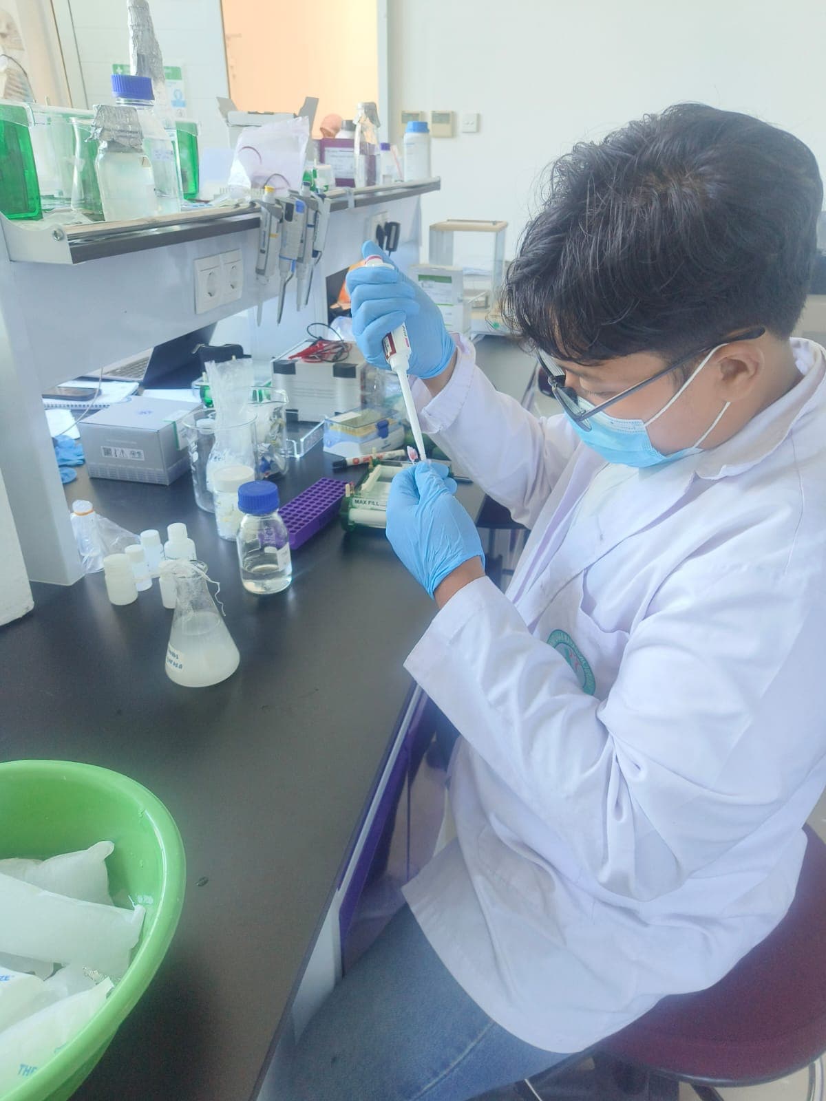 Analisis biomolekuler sampel spermatozoa menggunakan isolasi DNA dan PCR